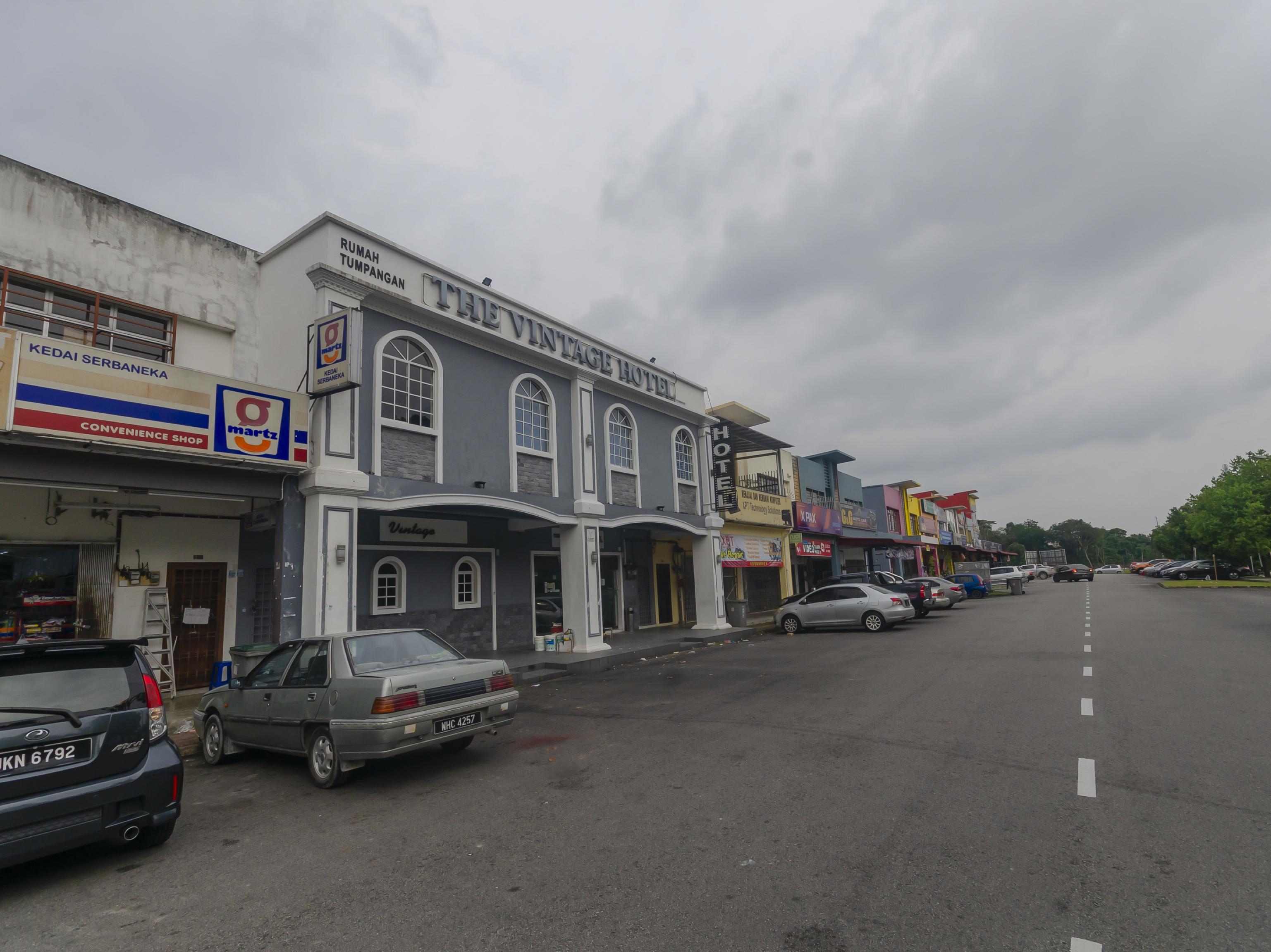 Super Oyo 596 The Vintage Hotel Johor Bahru Kültér fotó