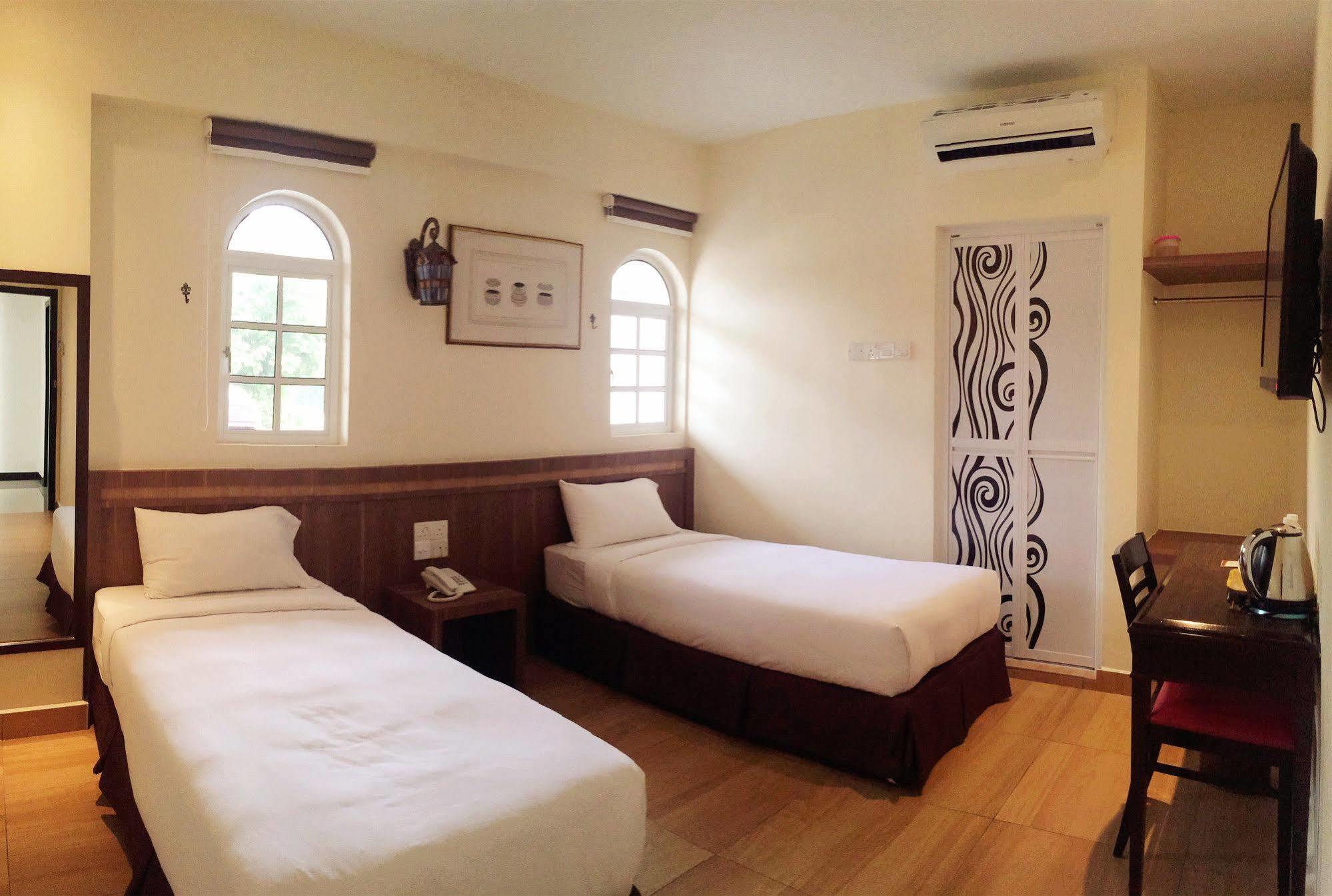 Super Oyo 596 The Vintage Hotel Johor Bahru Kültér fotó